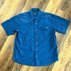 Royal Robbins denim blue color button front short sleeve shirt size large